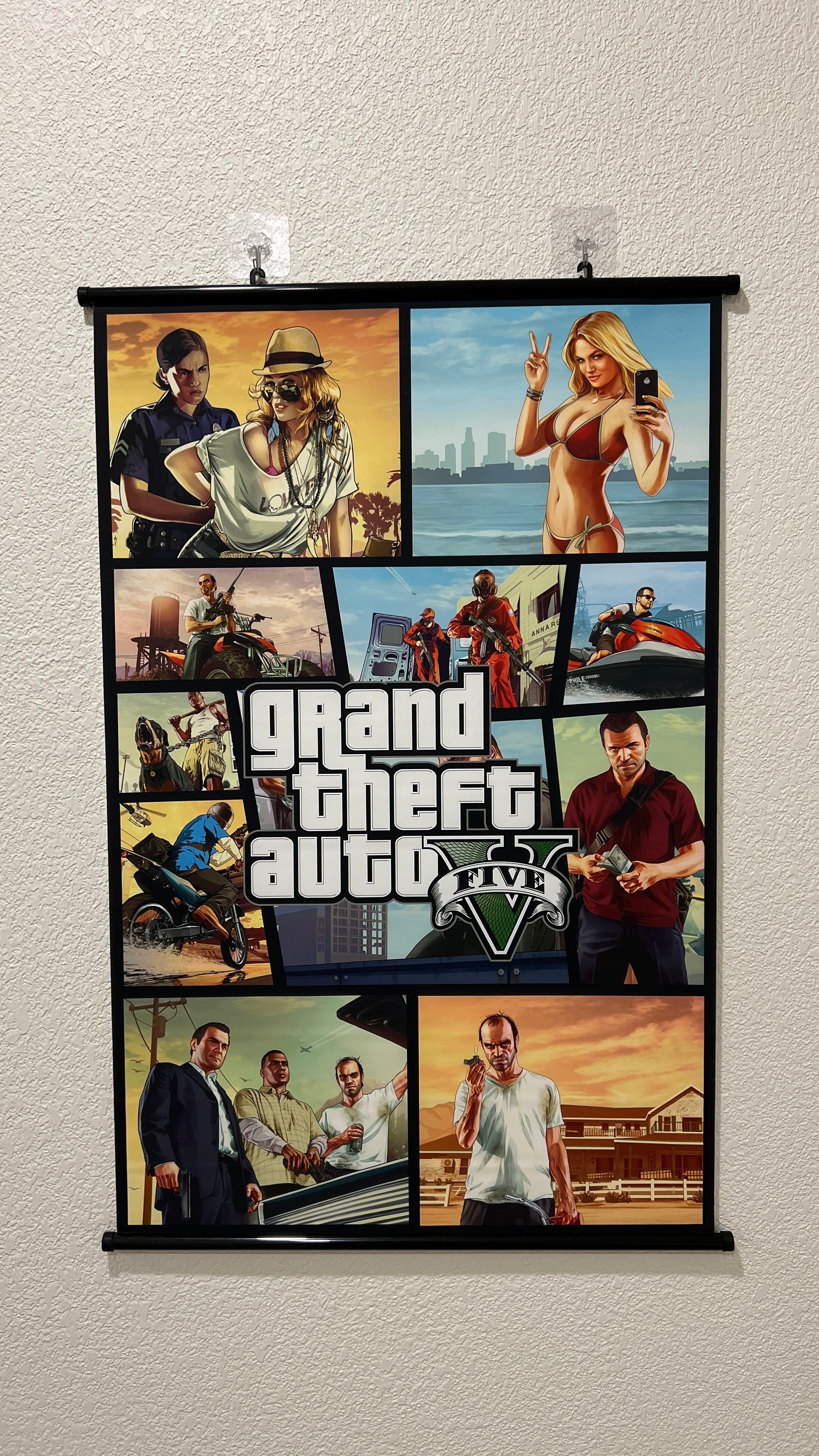 Grand Theft Auto 5 Wall Scroll